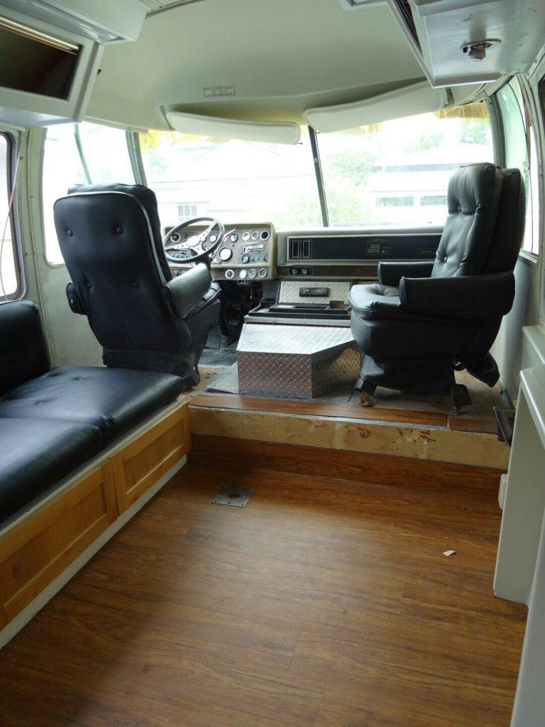 needs TLC 1982 Airstream 310 camper