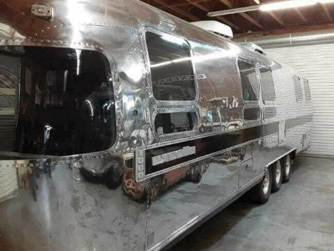 new equipment 1987 Airstream 34 Excella Triple Axle camper for sale