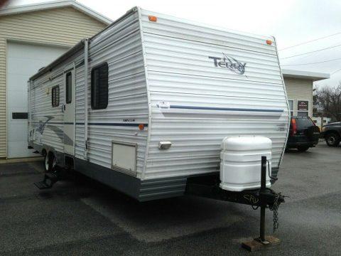 needs TLC 2004 Fleetwood Terry 300 FQS camper for sale