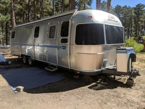 very nice 2001 Airstream Excella 30 camper for sale