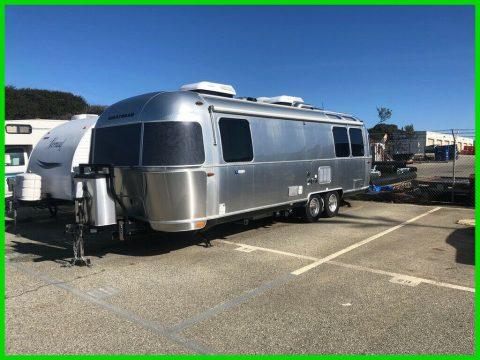 well equipped 2017 Airstream Tommy Bahama Special Edition camper for sale