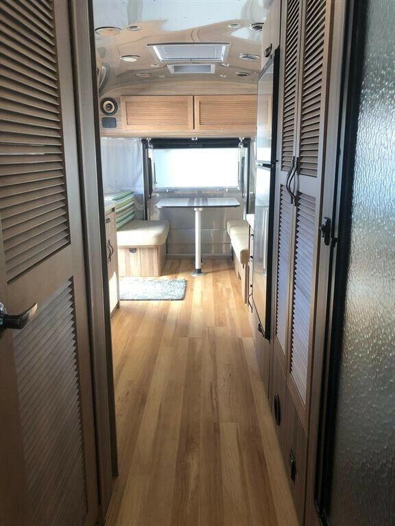well equipped 2017 Airstream Tommy Bahama Special Edition camper