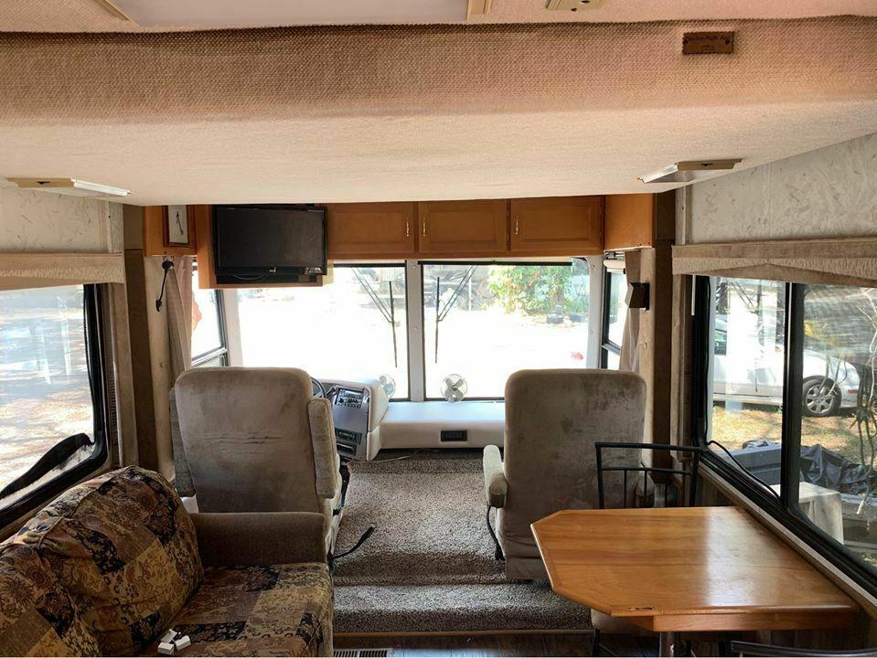 great shape 1998 Safari Trek camper