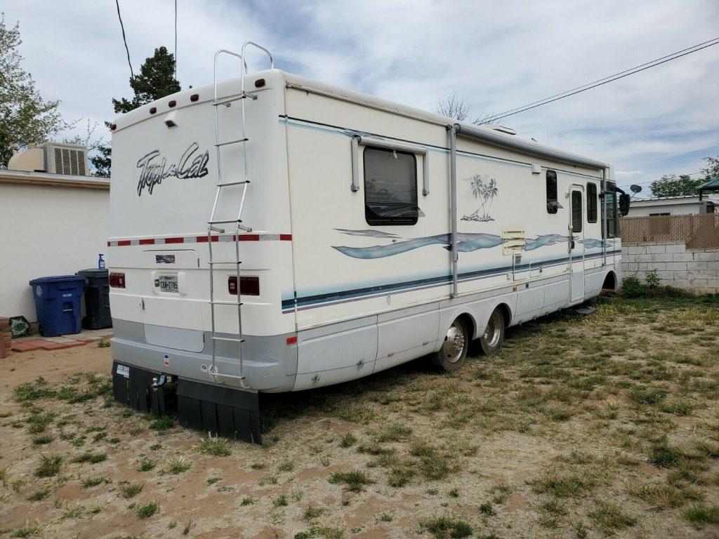 well equipped 1998 National Tropi Cal 6350 camper