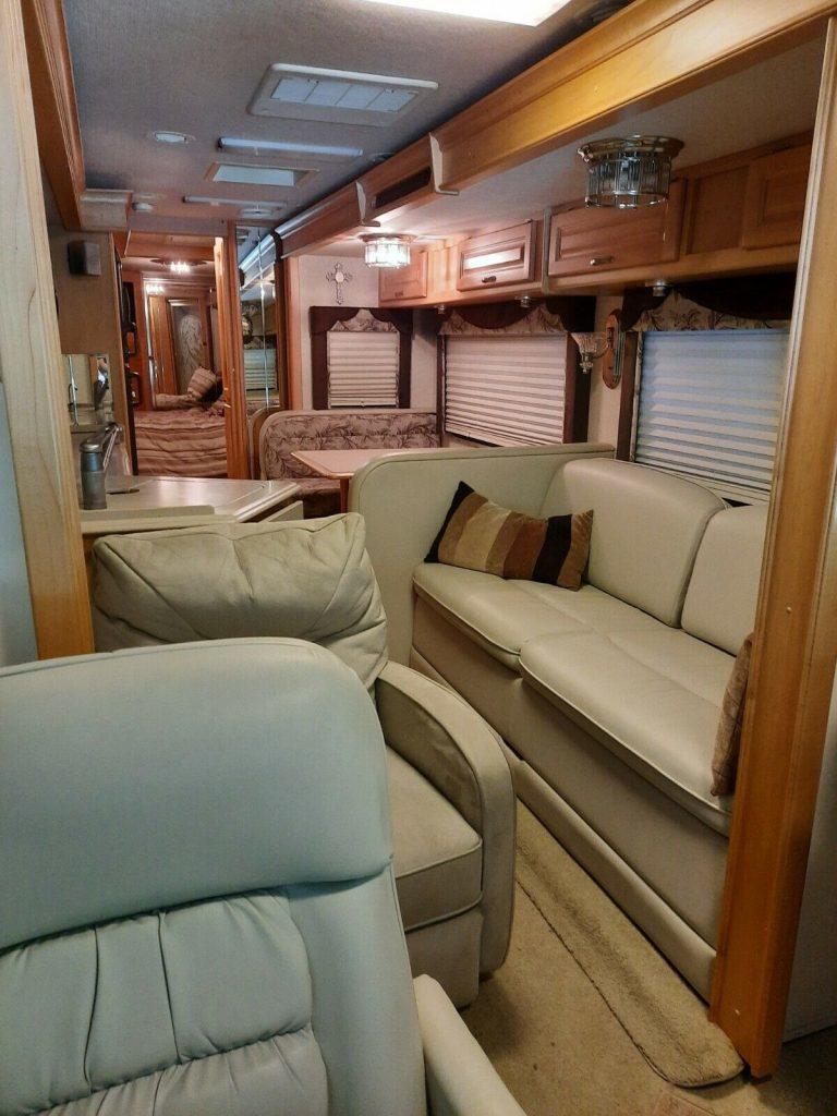 low miles 2004 National Tropical T350 camper