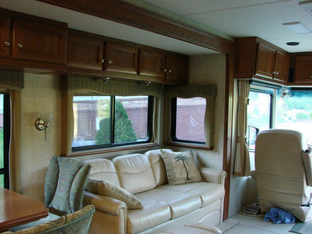 low miles 2005 Country Coach camper
