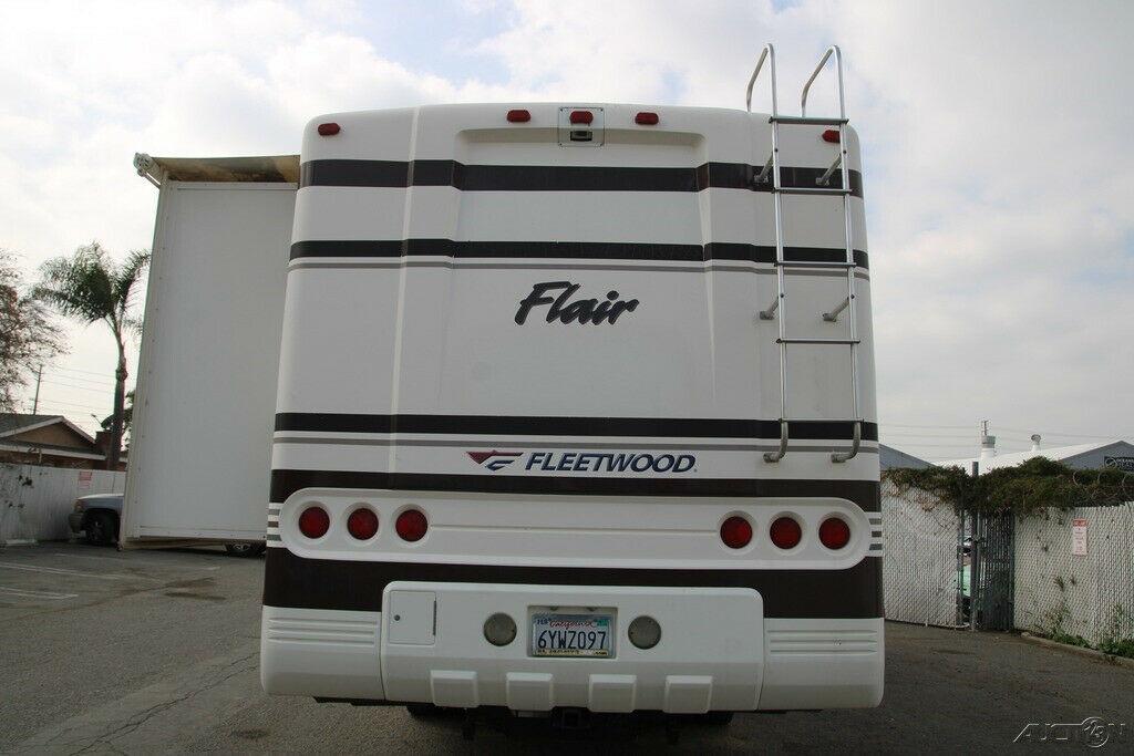 2006 Fleetwood Flair camper [needs some work]