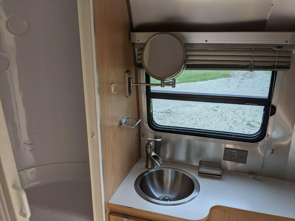 2008 Airstream Safari Sport 22 camper [equipped with everything you need]