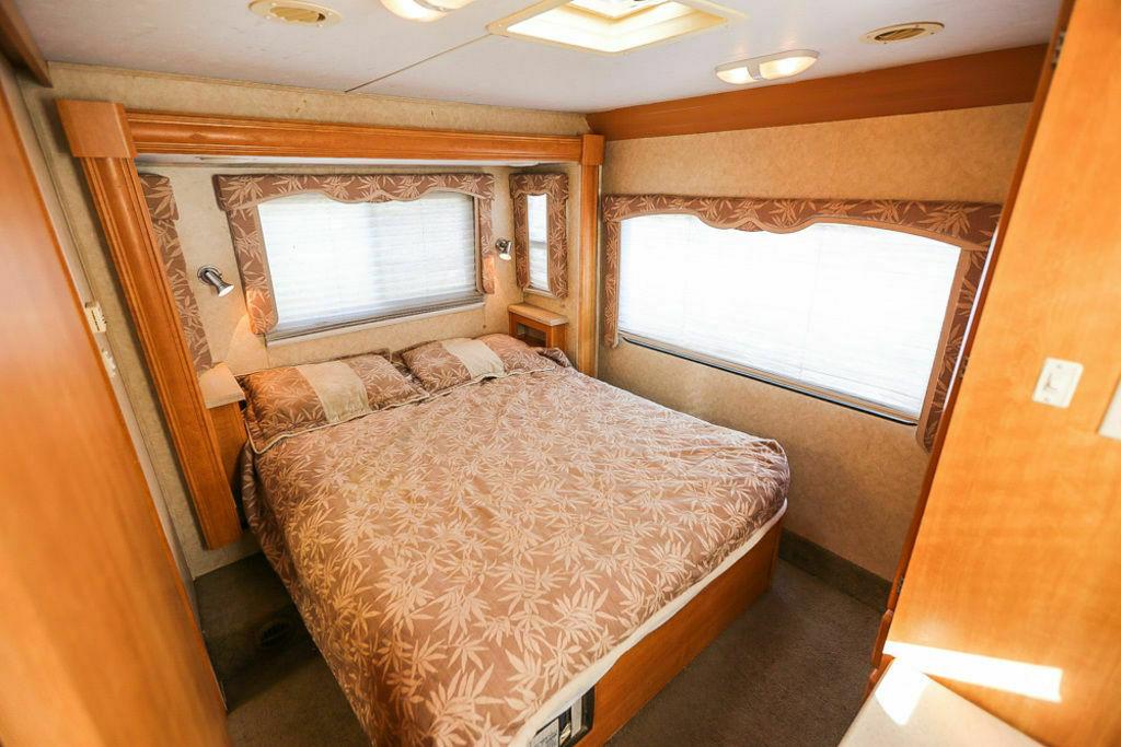 2008 Forrest River Sunseeker 3120 camper [loaded with options]
