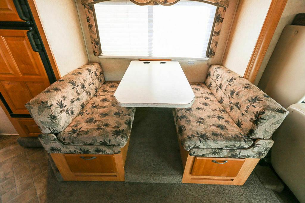 2008 Forrest River Sunseeker 3120 camper [loaded with options]