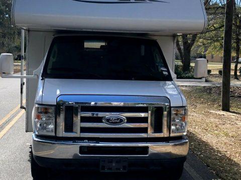 2011 Four Winds Chateau 31R camper [well equipped] for sale