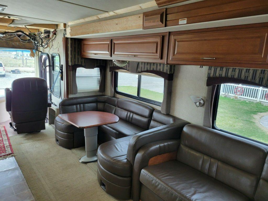 2009 Fleetwood Discovery 40G Class A Motorhome camper [project]