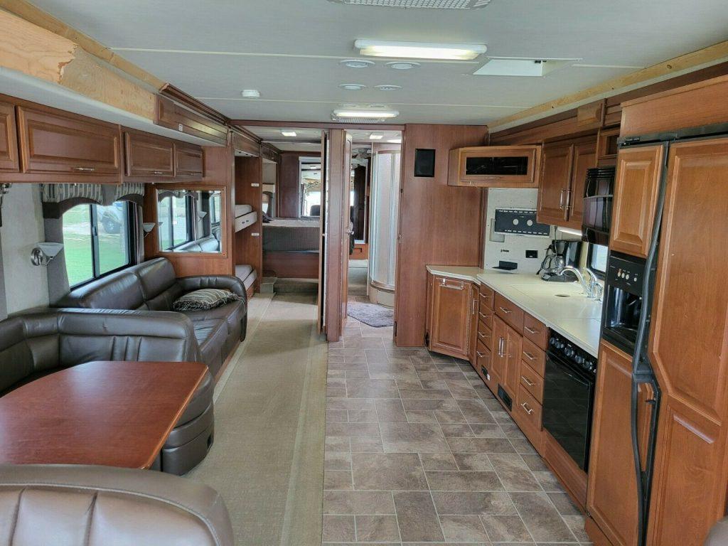 2009 Fleetwood Discovery 40G Class A Motorhome camper [project]