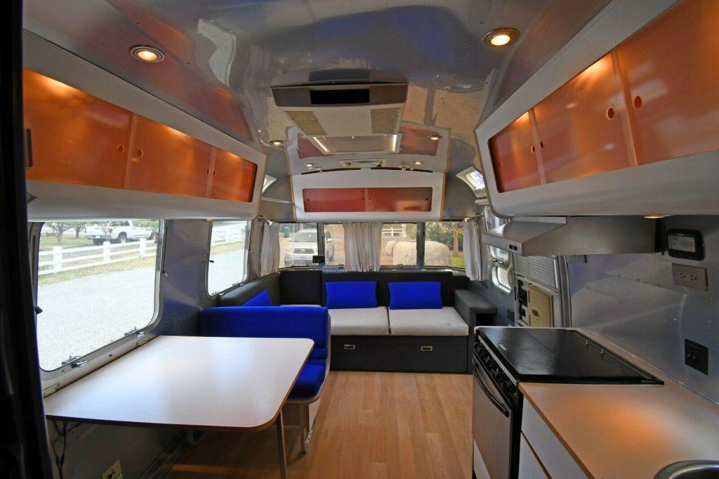 2005 Airstream International 25′ trailer camper [great shape]