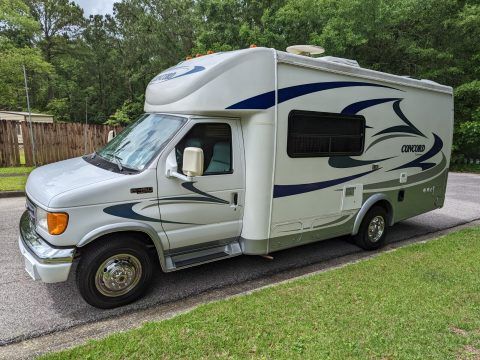 2004 Coachmen Concord 225rk 22 foot Class C camper [only minor issues] for sale