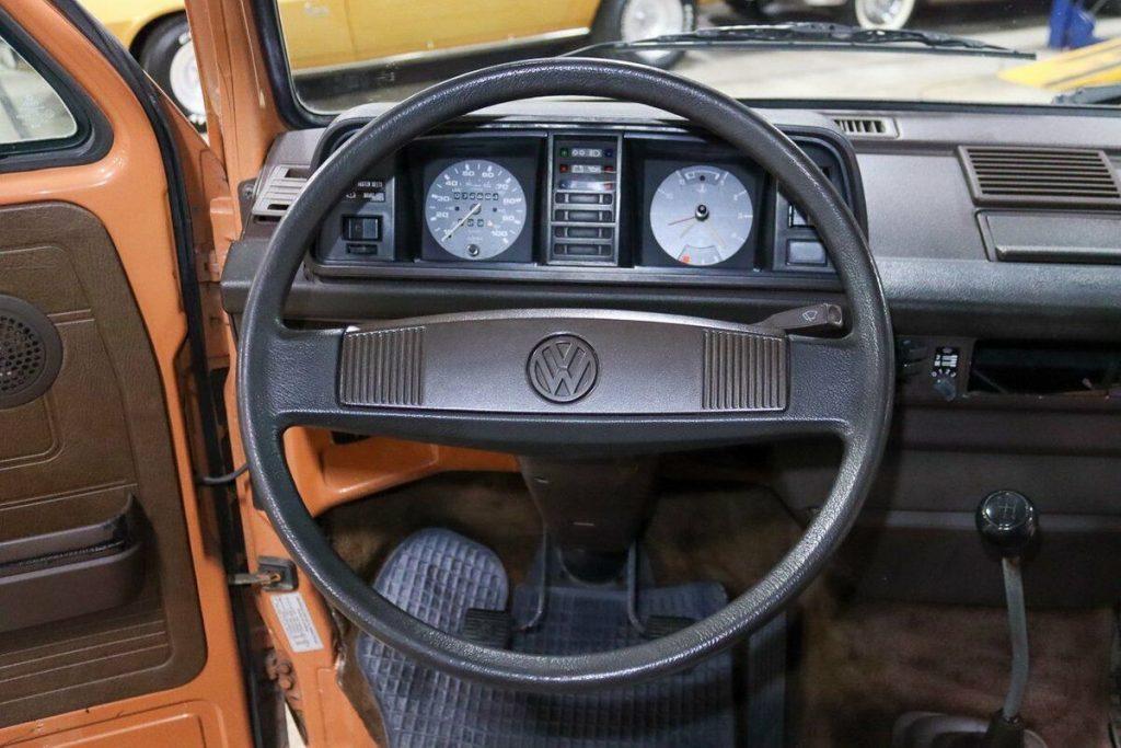 1984 Volkswagen Bus/vanagon Camper [very original setup]