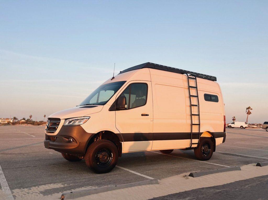 2022 Camper Van – 4×4 Mercedes-Benz Sprinter 2500 144