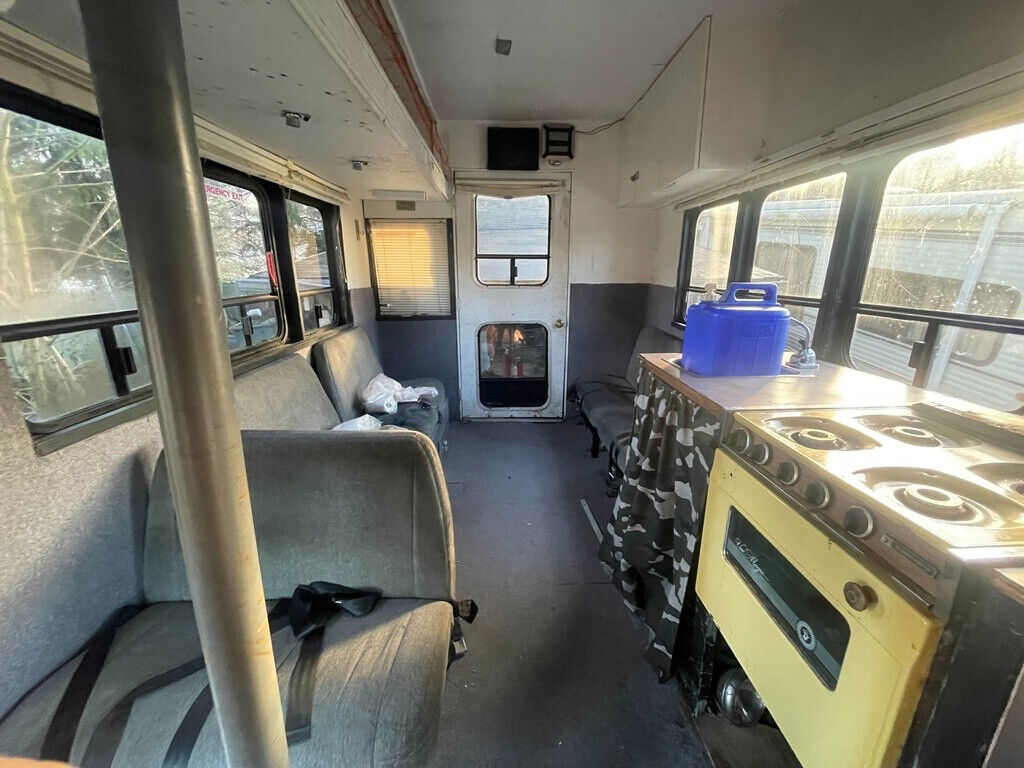 1988 Metro 24′ Mini Bus Converted To RV New Tires Deck in Rear with Storage