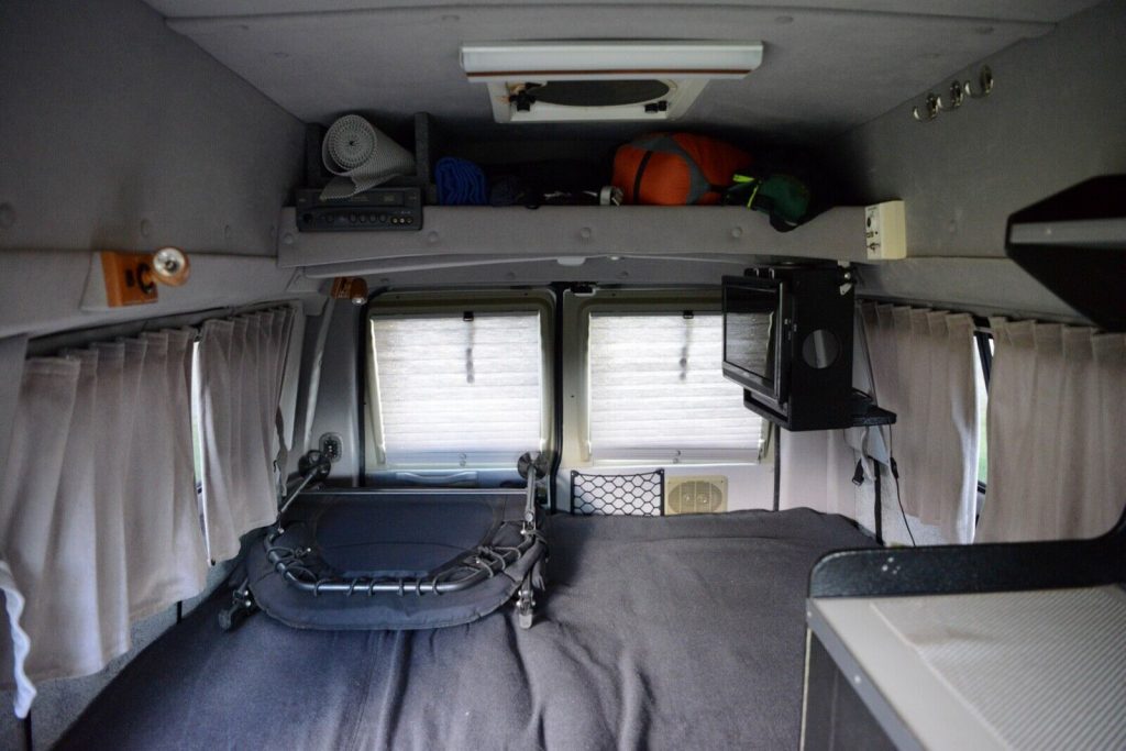 1999 Ford E150 4×4 camper Van [exceptionally well maintained]