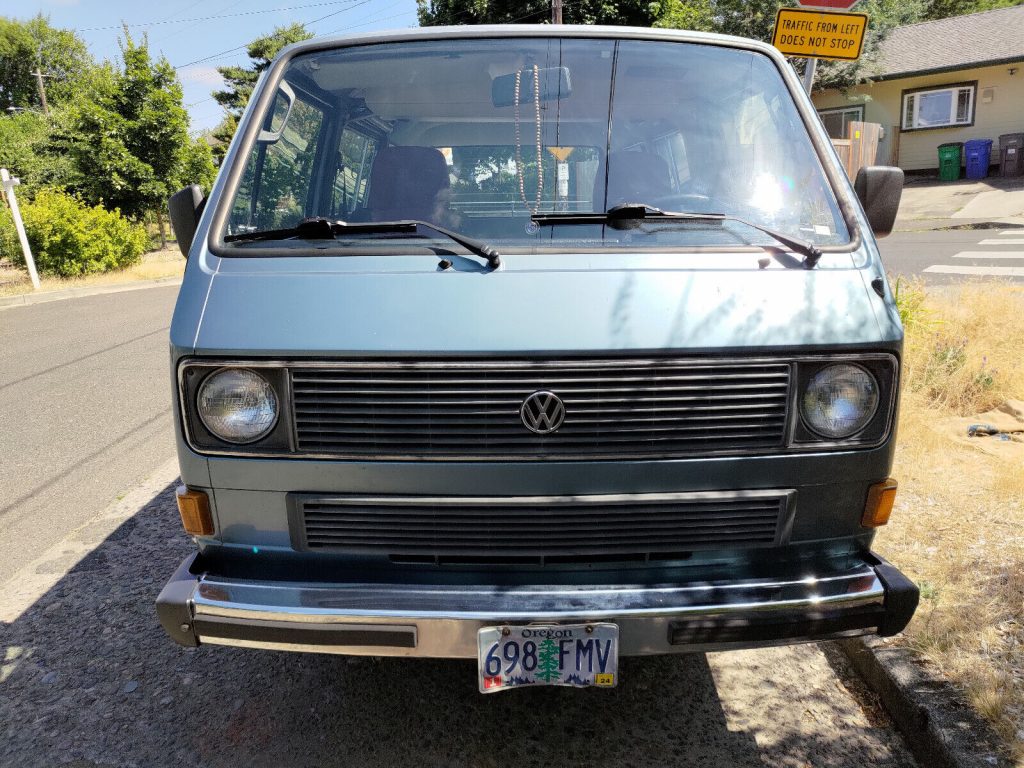 1984 Volkswagen Bus/Vanagon camper [rebuilt engine]