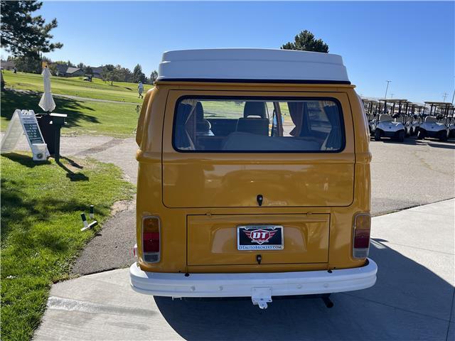 1977 Volkswagen Camper [restored]