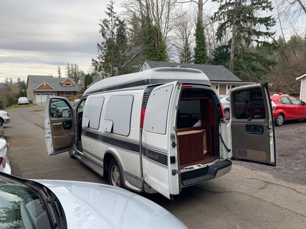 1998 Chevrolet Express camper [new crate engine]