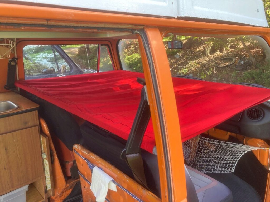 1975 Volkswagen Westfalia Bus/Vanagon camper [rust free]