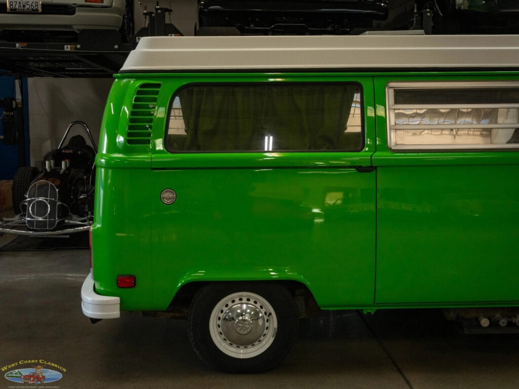 1977 Volkswagen Pop Top Camper Van Bus