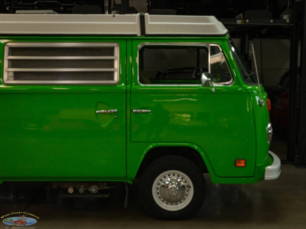 1977 Volkswagen Pop Top Camper Van Bus