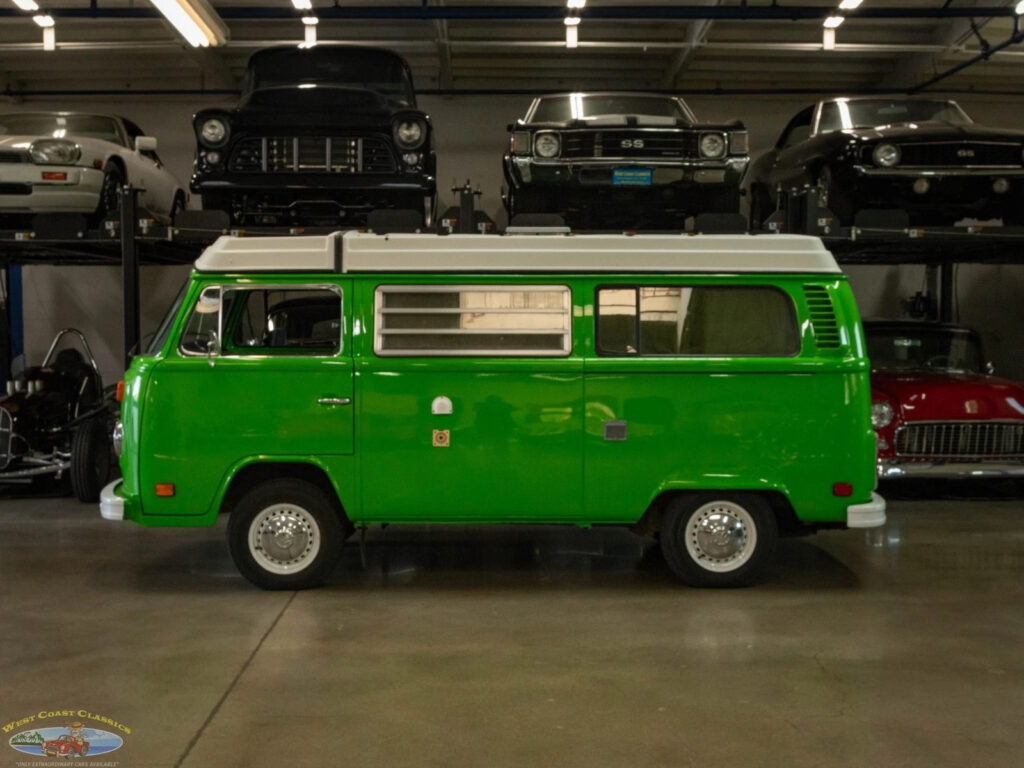 1977 Volkswagen Pop Top Camper Van Bus