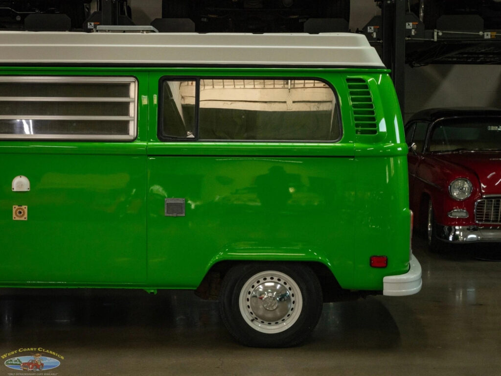 1977 Volkswagen Pop Top Camper Van Bus