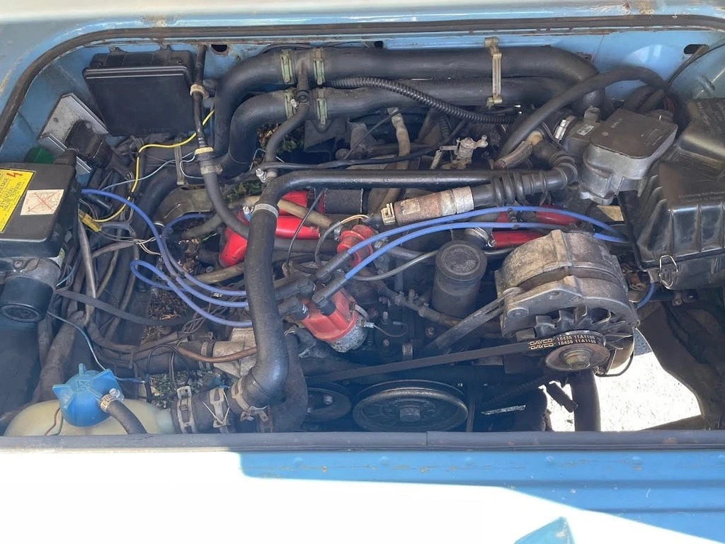 1984 Volkswagen Vanagon Camper 1.9L H4 8V Manual Minivan/van