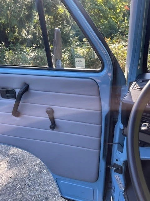 1984 Volkswagen Vanagon Camper 1.9L H4 8V Manual Minivan/van