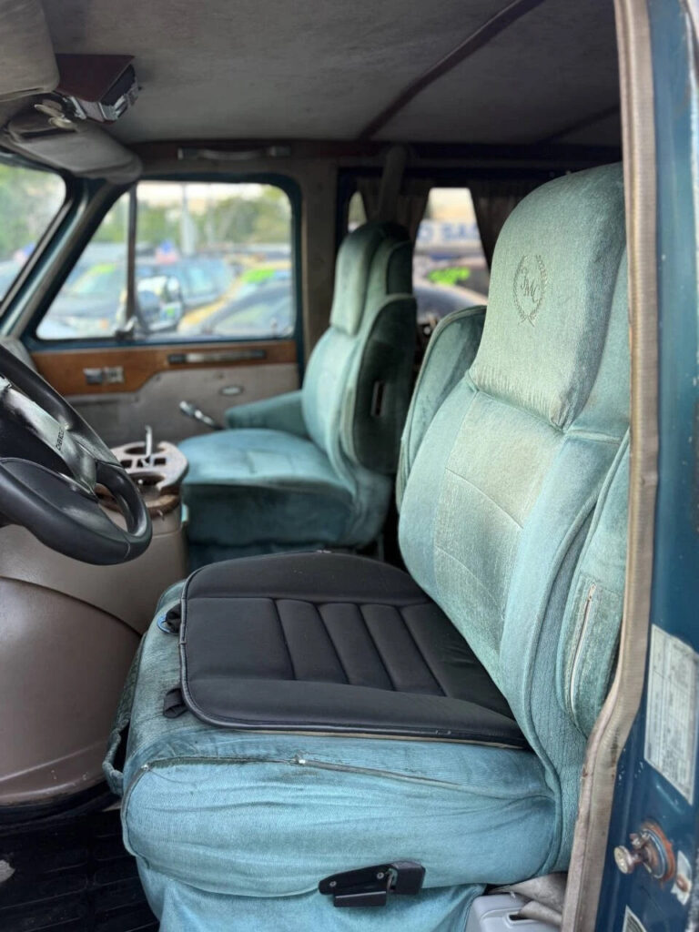 1992 Chevrolet G20 Van Camper RV Sleeper Chevy 350 V8 GMC Mobile Home Florida NR