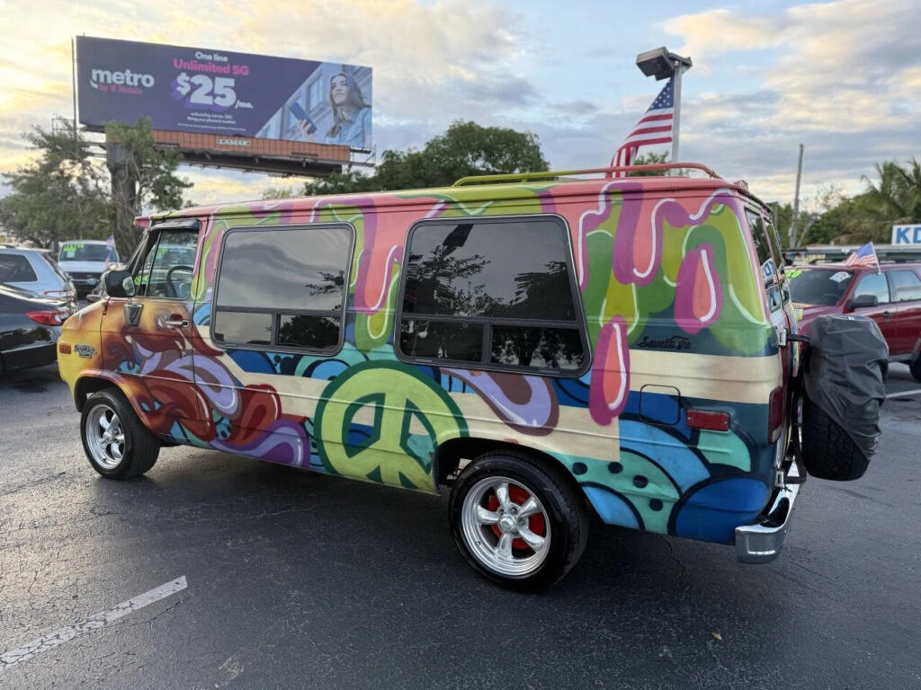 1992 Chevrolet G20 Van Camper RV Sleeper Chevy 350 V8 GMC Mobile Home Florida NR