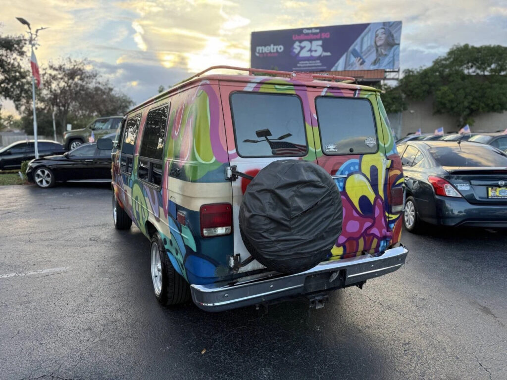 1992 Chevrolet G20 Van Camper RV Sleeper Chevy 350 V8 GMC Mobile Home Florida NR