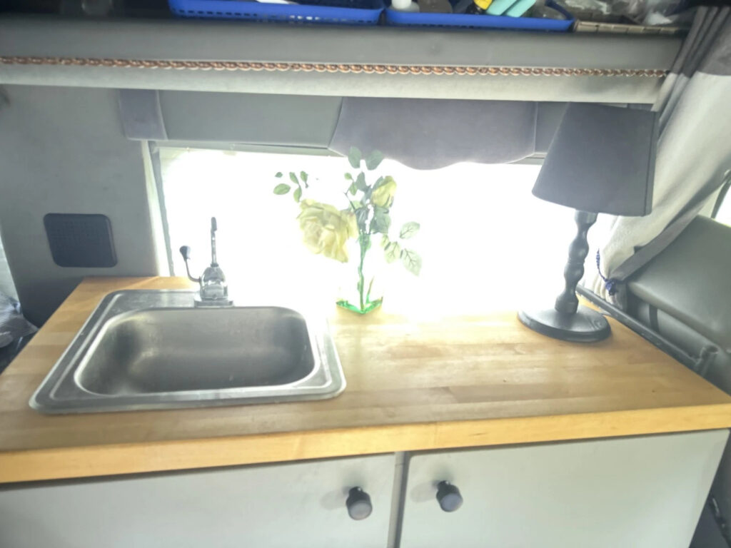 2001 Dodge Ram Campervan