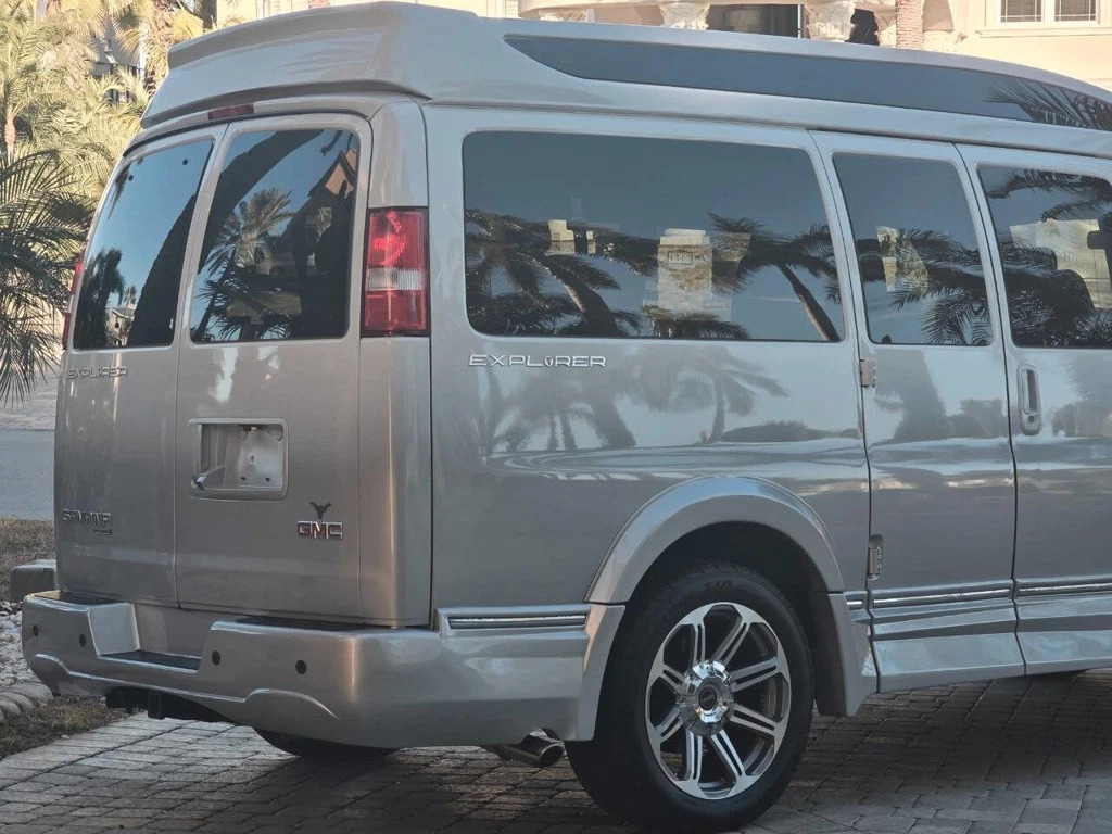 2016 GMC Savana 2500 Explorer Conversion! – 6.0L V8 Clean Carfax 27K Miles!
