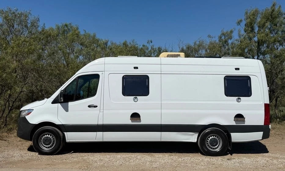2019 Mercedes Benz Sprinter 2500 Camper van