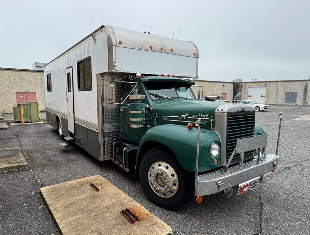 1962 Mack Maxidyne Camper