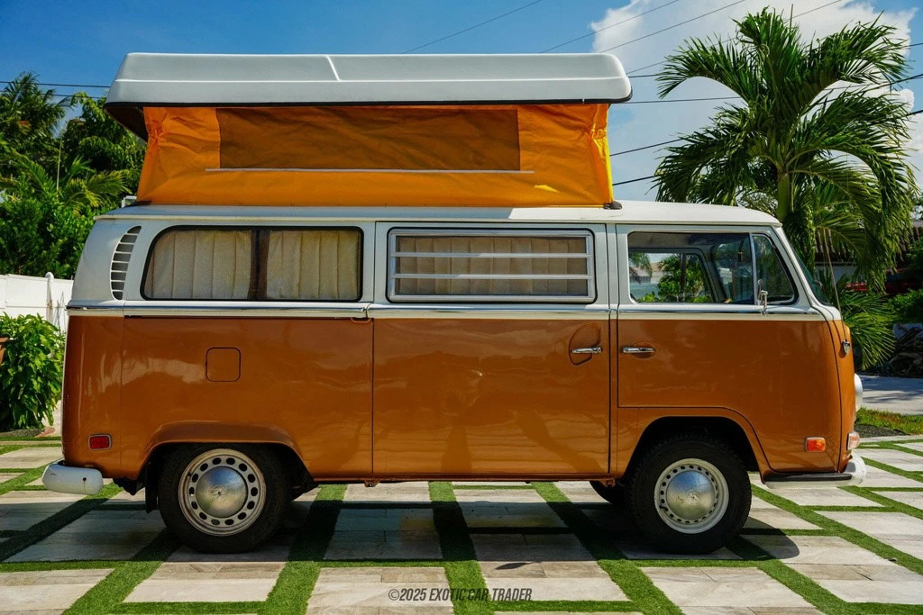 1971 Volkswagen Westfalia Type 2 Camper Bus