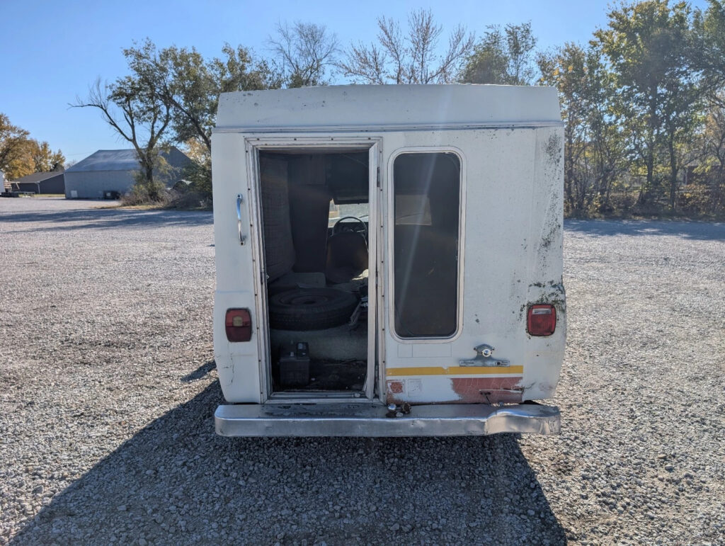 1979 Ford Courier Chinook Camper