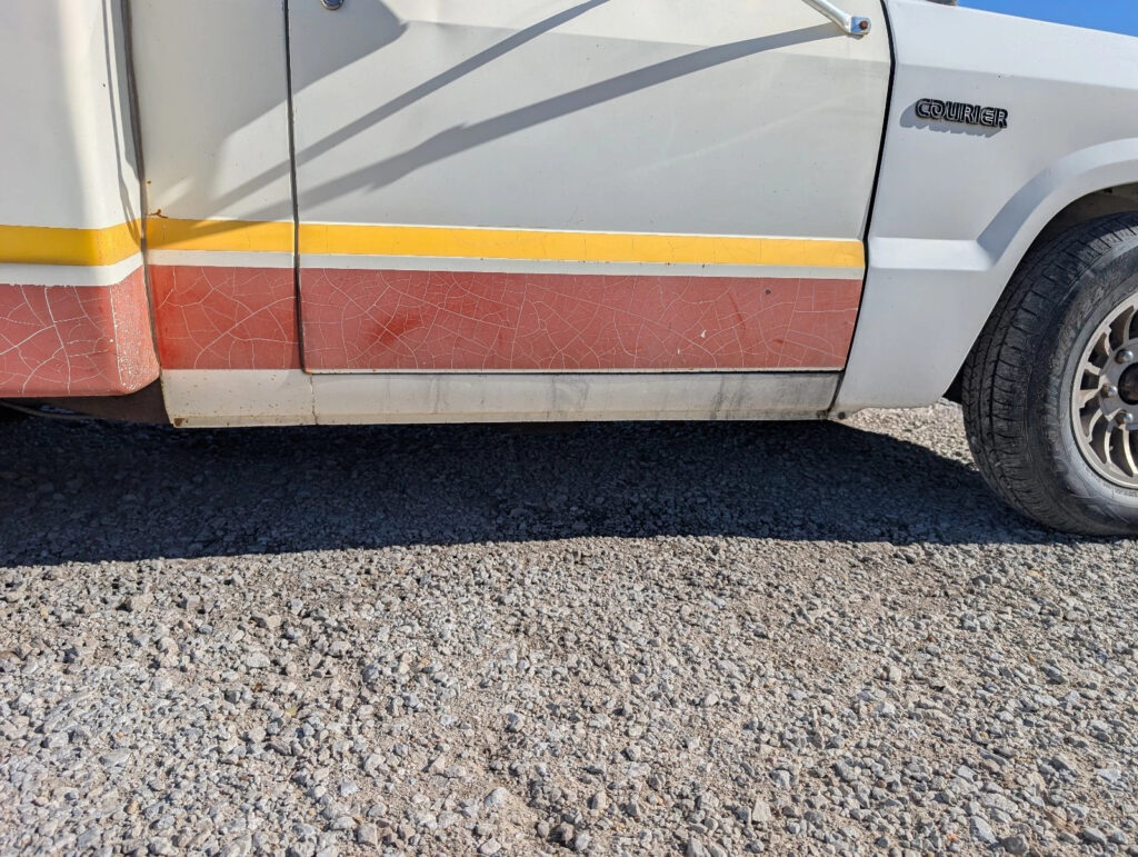 1979 Ford Courier Chinook Camper