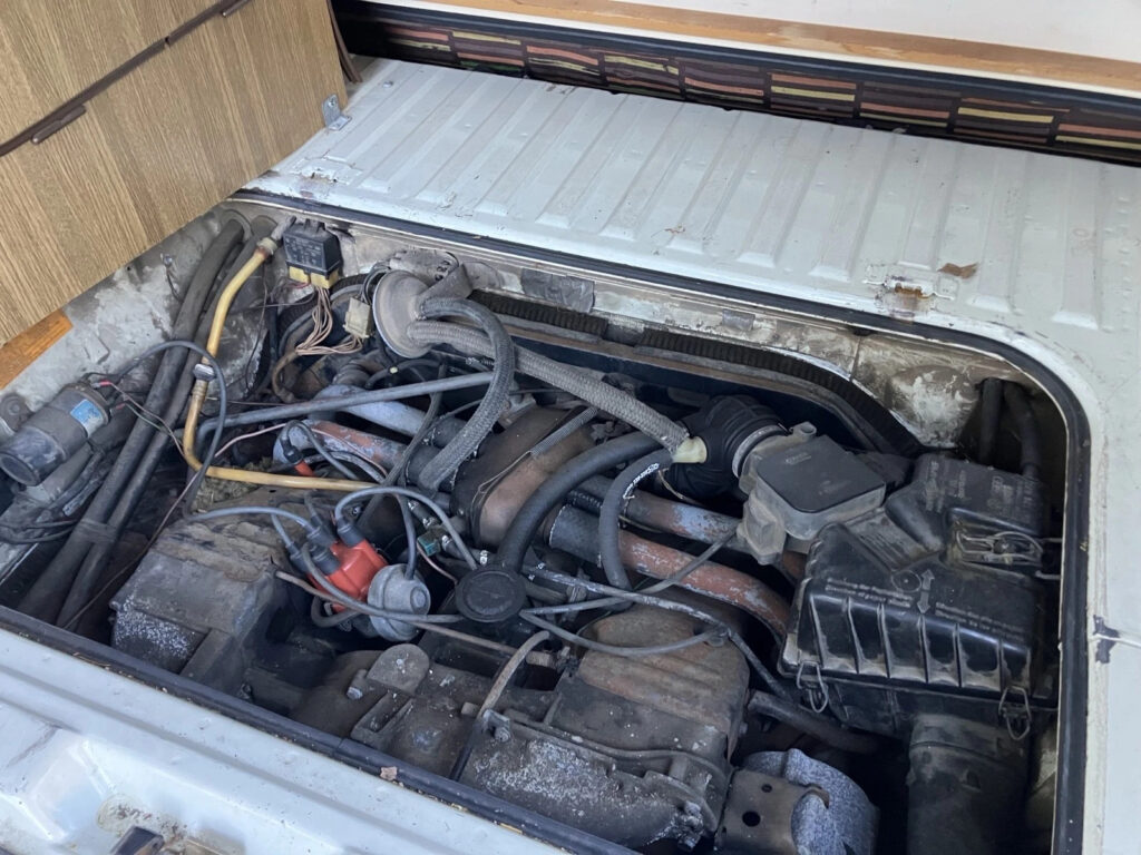 1981 Volkswagen Vanagon White Manual Camper