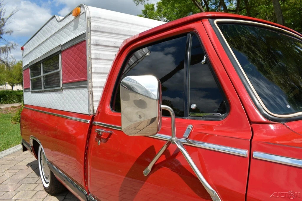 1985 Dodge Ram 1500 Camper Special 5.2L V8 Auto