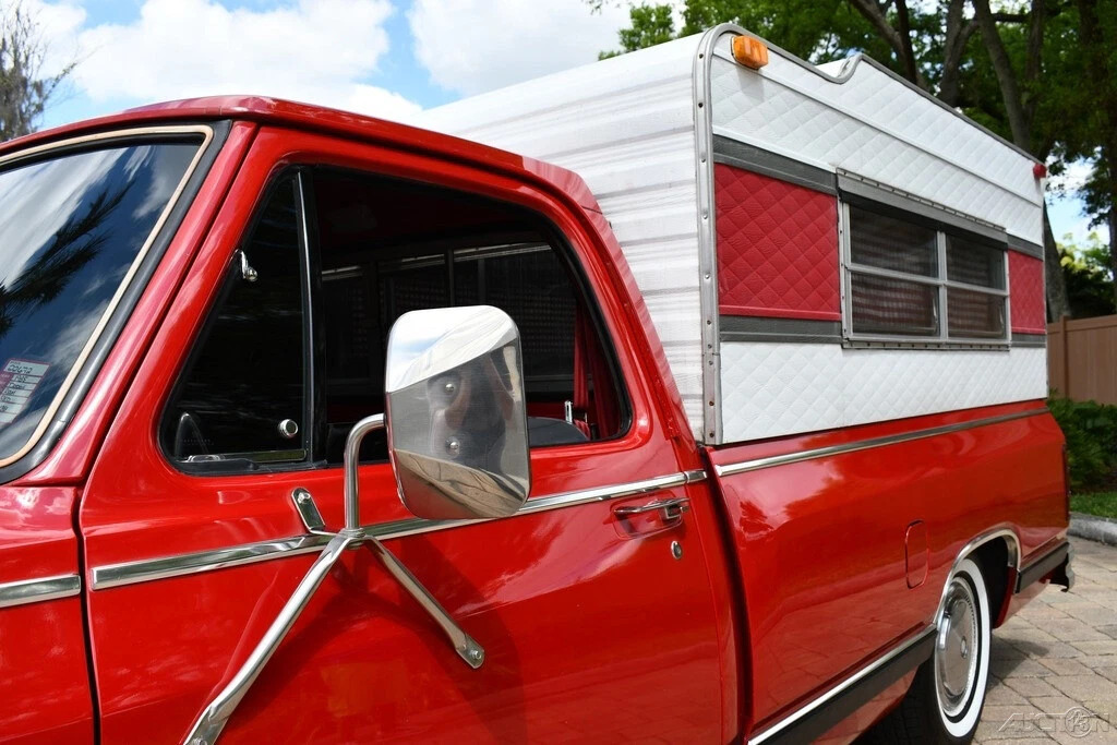 1985 Dodge Ram 1500 Camper Special 5.2L V8 Auto