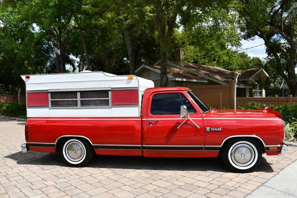 1985 Dodge Ram 1500 Camper Special 5.2L V8 Auto