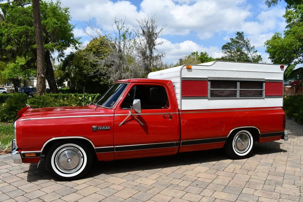 1985 Dodge Ram 1500 Camper Special 5.2L V8 Auto