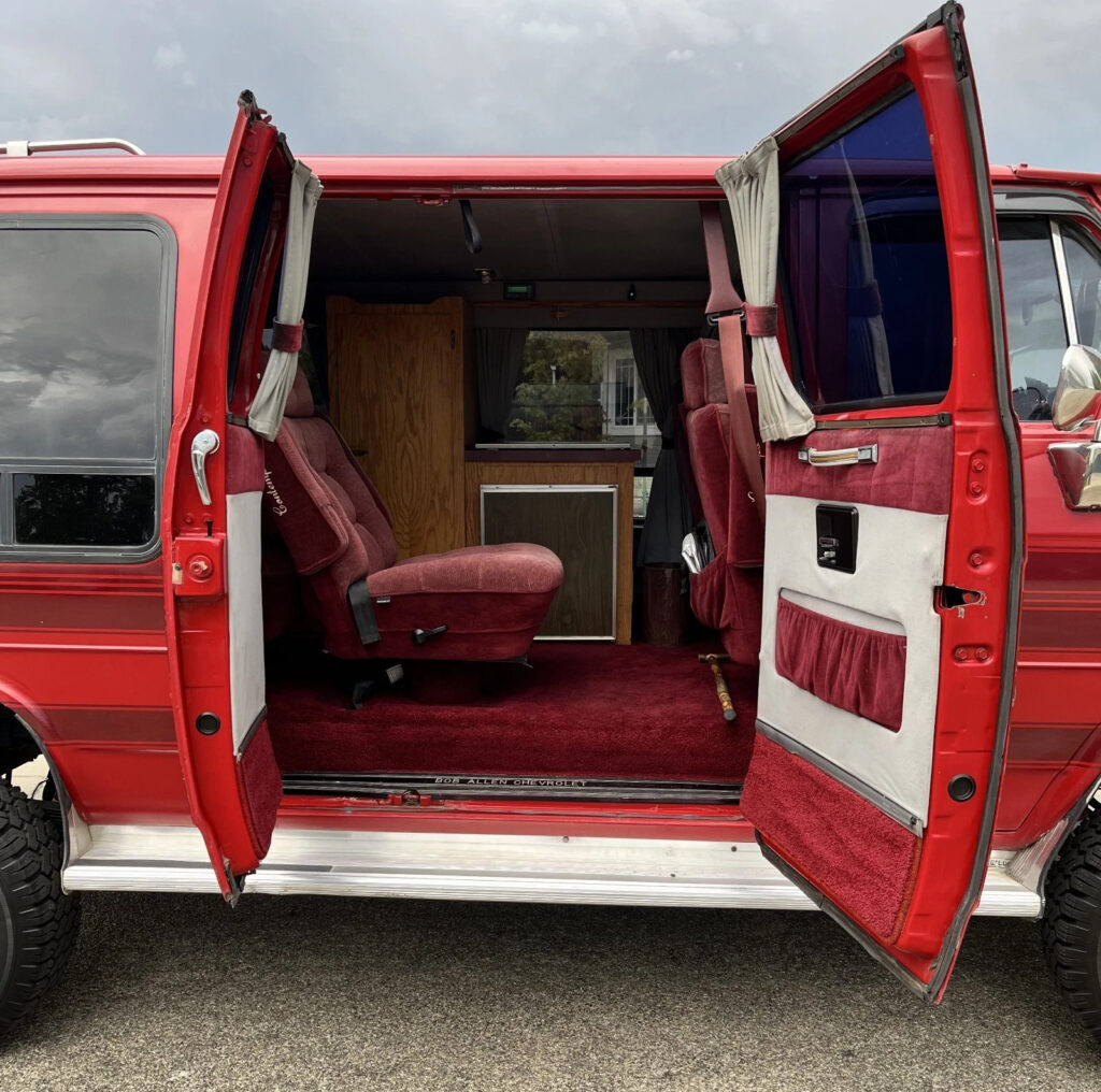 1986 Chevrolet G20 Van Contempo