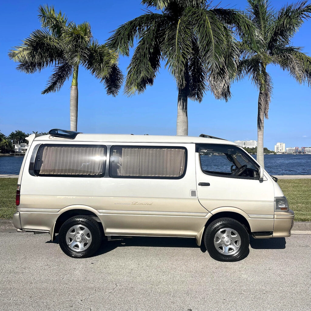 1994 Toyota Hiace VAn Super Custom Limited Low 47K Miles Camper 4WD Diesel